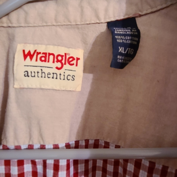 Wrangler Authentics XL Short Sleeve Button-Down - Picture 3 of 3